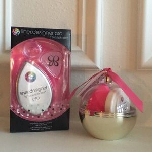 NWT Beauty Blender Bundle Midas Touch and Liner